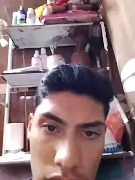 Snapshot of aispuro8505 chatting on 10-08-25, 07:06 aispuro8505 online show from 10-08-25, 07:06