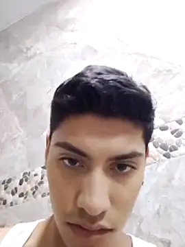 Snapshot of aispuro8505 chatting on 10-24-25, 06:43 aispuro8505 online show from 10-24-25, 06:43