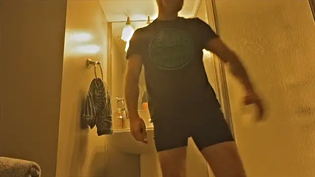 Snapshot of DILFiGuess11 chatting on 10-23-25, 02:22 DILFiGuess11 online show from 10-23-25, 02:22