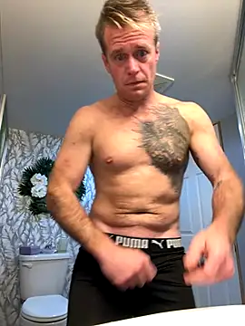 Snapshot of DILFiGuess11 chatting on 11-02-25, 04:31 DILFiGuess11 online show from 11-02-25, 04:31