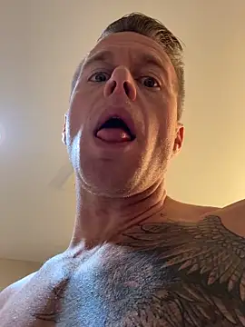 Snapshot of DILFiGuess11 chatting on 11-13-25, 05:23 DILFiGuess11 online show from 11-13-25, 05:23