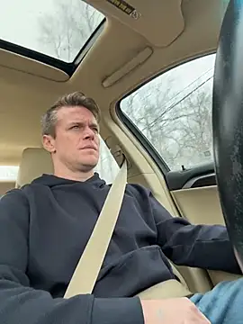 Snapshot of DILFiGuess11 chatting on 01-10-26, 03:47 DILFiGuess11 online show from 01-10-26, 03:47