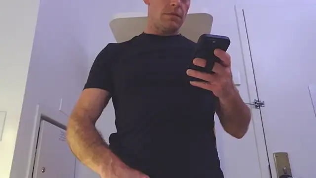 DILFiGuess11 online show from 07-10-26, 07:34