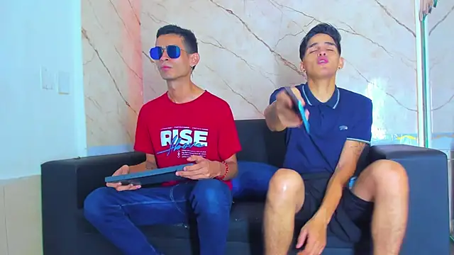 Golldens Dreamss online show from 11-26-25, 01:12