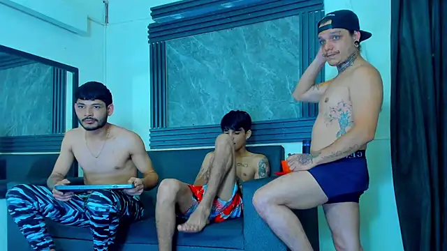 Golldens Dreamss online show from 12-16-25, 03:17