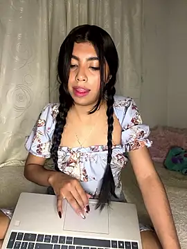 Snapshot of DianeSuns_ chatting on 01-14-26, 03:45 DianeSuns online show from 01-14-26, 03:45