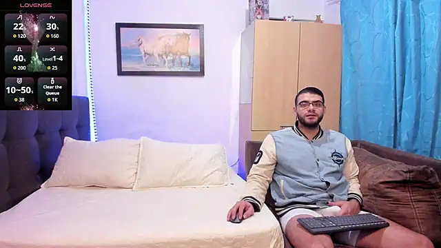 Snapshot of Kloe_and_Marko chatting on 11-12-25, 06:47 Kloe and Marko online show from 11-12-25, 06:47