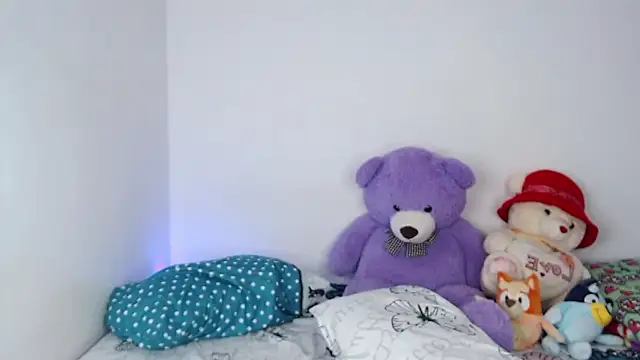 ViolettaMiller  online show from 02-05-26, 01:16