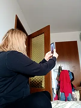 LiluLiluLilu online show from 03-10-26, 08:08