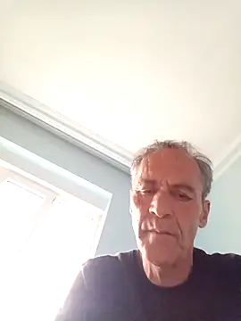 Meliwem12 online show from 04-17-26, 01:03