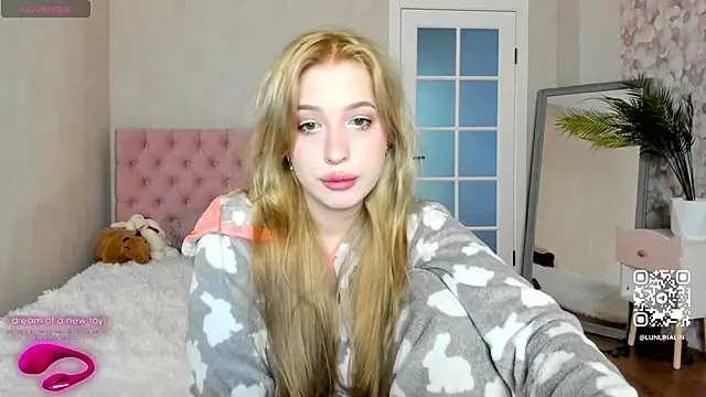 LightStar 18 online show from 10-02-25, 08:54