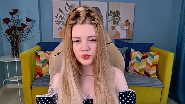 Snapshot of AlmaSound chatting on 02-13-26, 05:03 AlmaSound online show from 02-13-26, 05:03