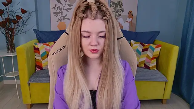 Snapshot of AlmaSound chatting on 02-14-26, 05:15 AlmaSound online show from 02-14-26, 05:15