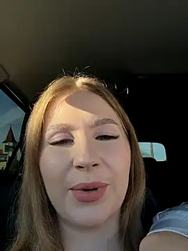 tinyolha online show from 10-19-25, 01:34