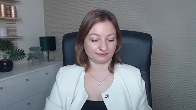 angelaSamt online show from 11-14-25, 06:34