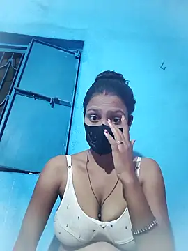 Snapshot of posewith chatting on 09-25-25, 09:51 posewith online show from 09-25-25, 09:51