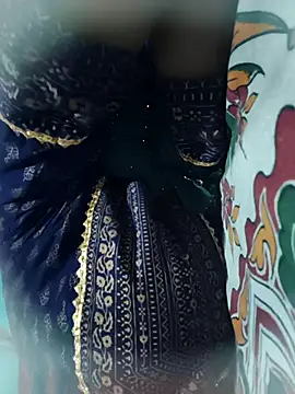 Snapshot of posewith chatting on 10-10-25, 09:19 posewith online show from 10-10-25, 09:19