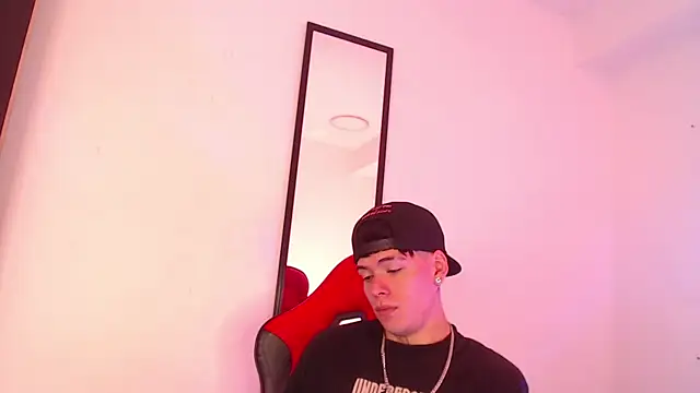 Anhonymus  online show from 09-12-25, 04:01