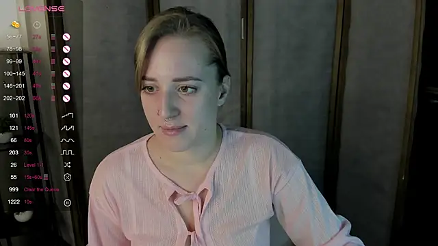 Snapshot of Alice_Cire chatting on 11-13-25, 10:03 Alice Cire online show from 11-13-25, 10:03