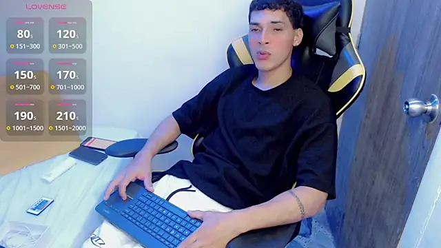 Snapshot of yankees_ chatting on 09-09-25, 03:39 yankees online show from 09-09-25, 03:39