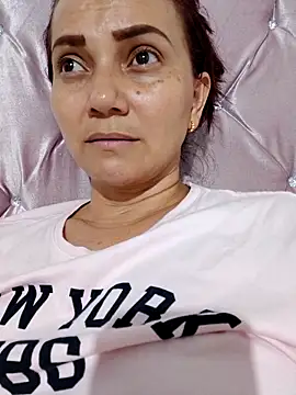 Snapshot of Amanda39 chatting on 09-16-25, 06:58 Amanda39 online show from 09-16-25, 06:58