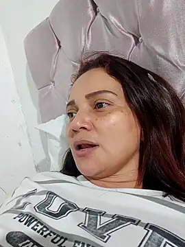 Snapshot of Amanda39 chatting on 11-06-25, 12:55 Amanda39 online show from 11-06-25, 12:55