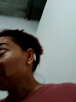 Snapshot of Amanda39 chatting on 11-06-25, 01:34 Amanda39 online show from 11-06-25, 01:34