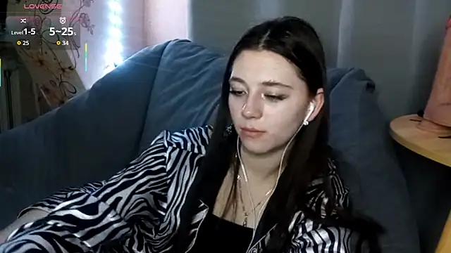 Sophiecuttie online show from 10-24-25, 05:31