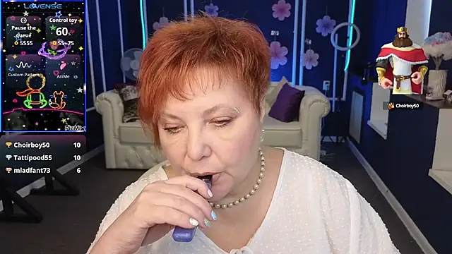 Snapshot of Kira_Kenett chatting on 10-07-25, 07:38 Kira Kenett online show from 10-07-25, 07:38