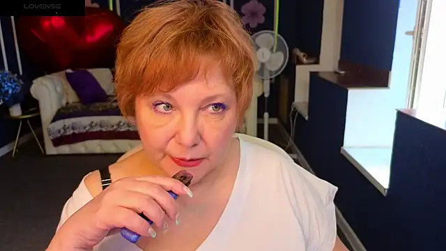 Kira Kenett online show from 06-02-26, 05:42