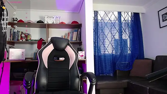 GretaVoss  online show from 11-14-25, 07:23