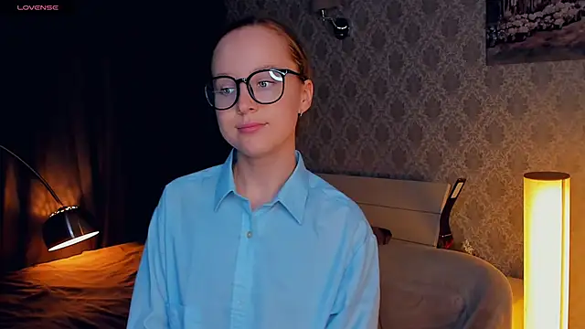 Snapshot of SoonMoor chatting on 10-04-25, 05:22 SoonMoor online show from 10-04-25, 05:22