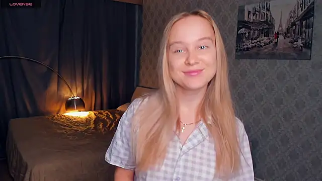 Snapshot of SoonMoor chatting on 11-03-25, 06:09 SoonMoor online show from 11-03-25, 06:09