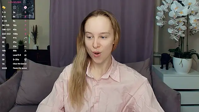 SoonMoor online show from 02-15-26, 06:59