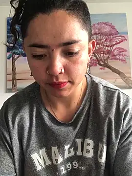 Paris 11 online show from 09-25-25, 01:04