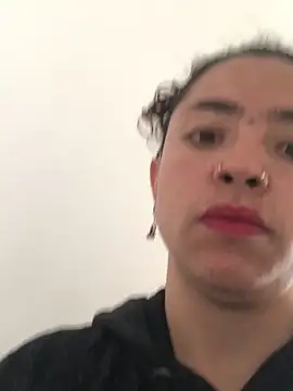 Paris 11 online show from 09-29-25, 04:23