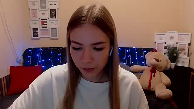 Snapshot of aSingleOne chatting on 02-04-26, 10:04 aSingleOne online show from 02-04-26, 10:04