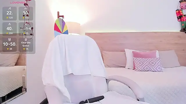 GinebraBrown online show from 12-18-25, 06:36