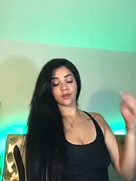 Snapshot of Mariana_Montes chatting on 09-23-25, 07:06 Mariana Montes online show from 09-23-25, 07:06