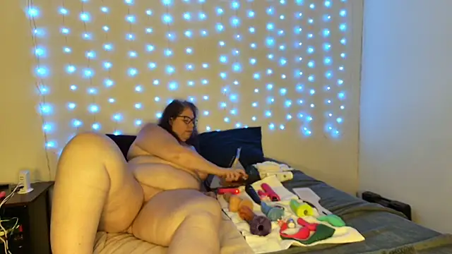 luvely gurl online show from 06-05-26, 03:35