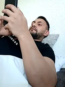 couplebest1 online show from 04-09-26, 02:00