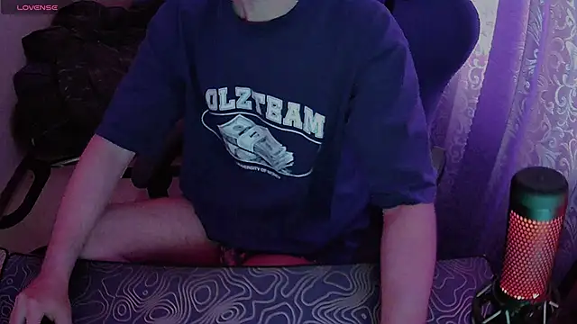 Snapshot of xXxHARDPORNxXx chatting on 06-06-26, 12:21 xXxHARDPORNxXx online show from 06-06-26, 12:21