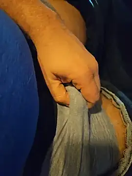 Snapshot of ctocum35 chatting on 10-20-25, 08:42 ctocum35 online show from 10-20-25, 08:42