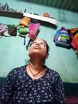 Snapshot of Sapna_ji45 chatting on 09-27-25, 01:38 Sapna ji45 online show from 09-27-25, 01:38