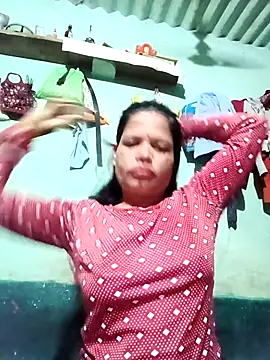 Snapshot of Sapna_ji45 chatting on 10-06-25, 08:06 Sapna ji45 online show from 10-06-25, 08:06