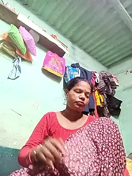 Snapshot of Sapna_ji45 chatting on 10-12-25, 11:26 Sapna ji45 online show from 10-12-25, 11:26