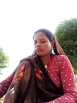 Snapshot of Sapna_ji45 chatting on 10-16-25, 04:13 Sapna ji45 online show from 10-16-25, 04:13