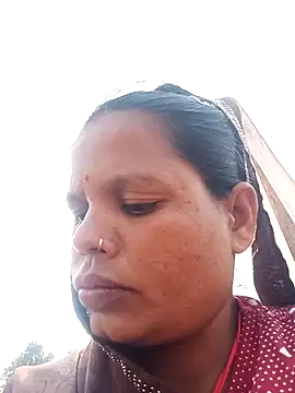 Snapshot of Sapna_ji45 chatting on 10-19-25, 09:32 Sapna ji45 online show from 10-19-25, 09:32