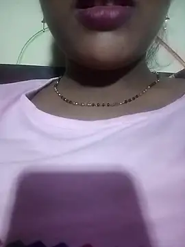 Snapshot of vandana_babi chatting on 10-12-25, 12:15 vandana babi online show from 10-12-25, 12:15