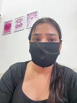 Snapshot of Sex_Queen_aaraya chatting on 06-06-26, 12:32 Sex Queen aaraya online show from 06-06-26, 12:32